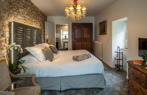 Book the Suite Suite