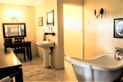 Bathroom, Geralds Gift Guest House in Kirkwood