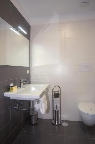 Hotel Leopardi - image 10