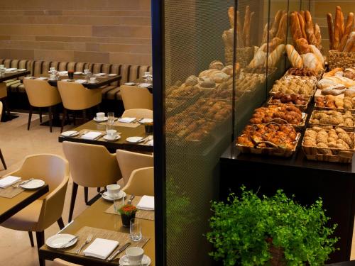 Dan Tel Aviv Hotel - image 3