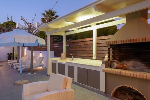 Spyros Apartments with Pool 3