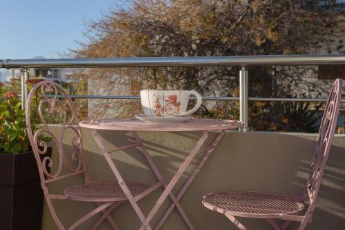 Spyros Apartments with Pool 4