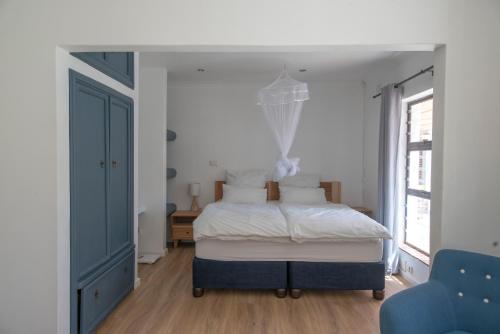 Three-Bedroom House image 7