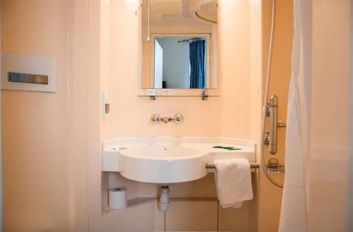 Caledonian Studio Flats - image 8