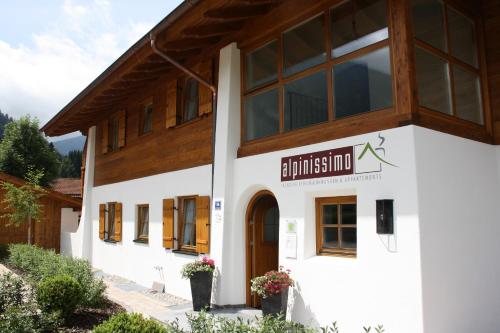 Ferienhaus Alpinissimo - Apartment - Oberammergau