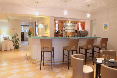 Bar/ Salón, Best Western Hotel Le Sud in Manosque