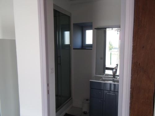 浴室, 17 rue des blanchards in 聖堡河畔吉倫