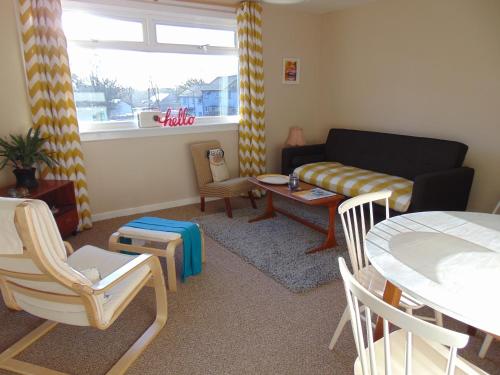 Cosy Ayrshire Flat For 3/4 People