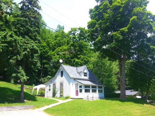 . 2 bedroom Wiffen Cottage