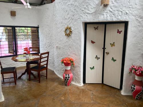 บริการและสิ่งอำนวยความสะดวก, เทรดวินด์ ลอดจ์ (Tradewinds Lodge) in มอมบาซา