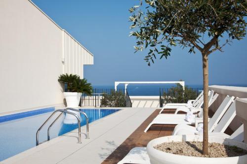 Swimming pool, iH Hotels Bari Grande Albergo delle Nazioni in Bari