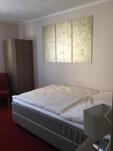 1 twin bed