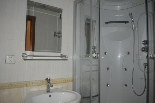 Chambre individuelle, salle de bain privée