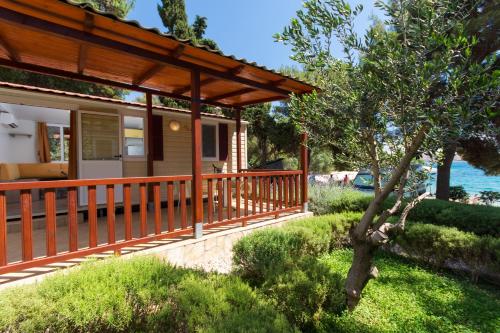 Kamp Rožac – Okrug Gornji, MD