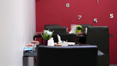 Tiburtina Royal Suites - image 14