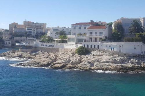 Restaurant, Charmant Appartement Neuf Le Taoume in Eoures