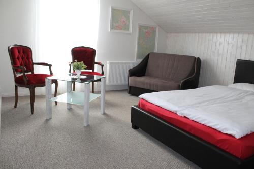 1 double bed, 1 sofa bed