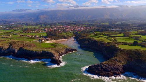 Hotel Rural Cuartamenteru – Llanes, FL