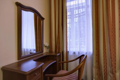 Shelfort Hotel - image 3