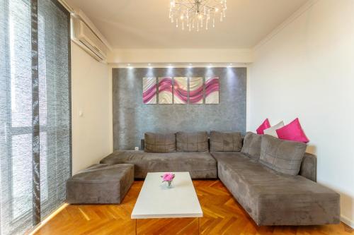 Skyscraper Apartment - image 2