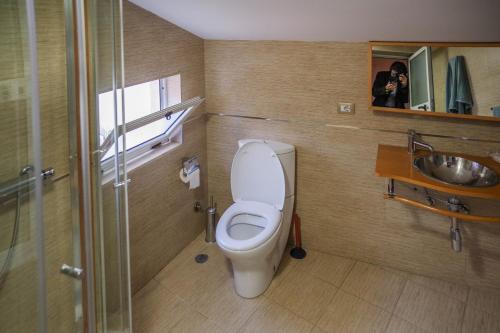 Buff Hostel Tirana - image 10