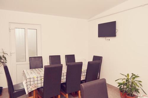 ห้องส่วนกลางสำหรับนั่งเล่น/ดูทีวี, Denisa & Rares in บอรส์