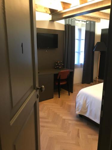 1 queen bed