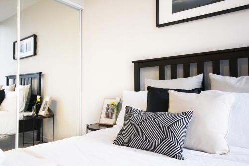 Queen St Residence - image 2