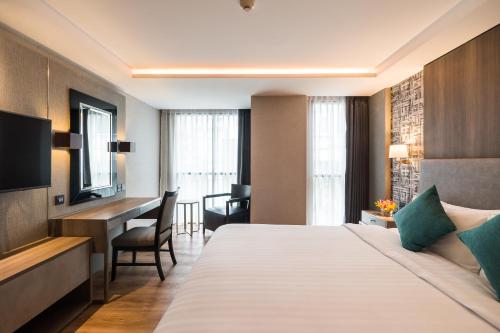 room detail thumbnail 1