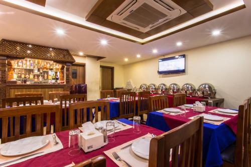 Restaurant, Hotel Kathmandu Inn in Tribhuvan International Airport