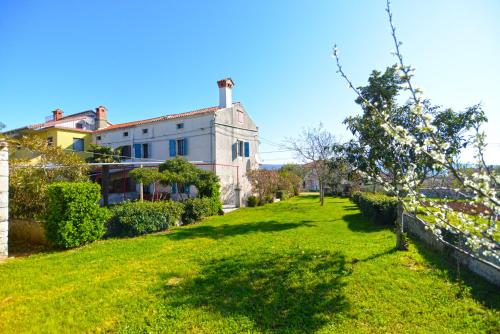 House Davor 1585 - image 4