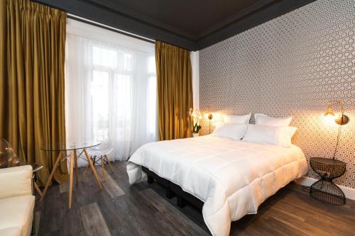 Arome Hotel - image 4