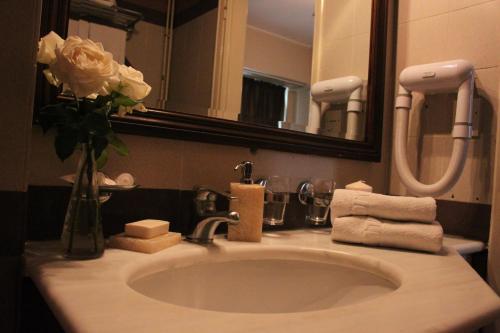 Achillion Hotel - image 9