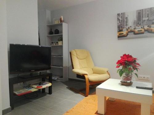  COZY APARTAMENT 10 MINUTES FROM THE HEART OF MADRID, Pension in Madrid