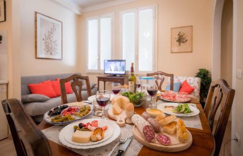 Santa Felicita Apartments - image 2