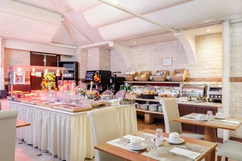 Exe Domus Aurea - image 2