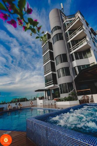 Patogumai, Hotel Arenal in Santa Cruz De La Sierra