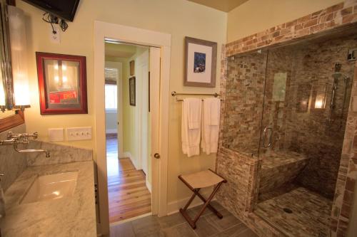 227 Rutledge - image 5