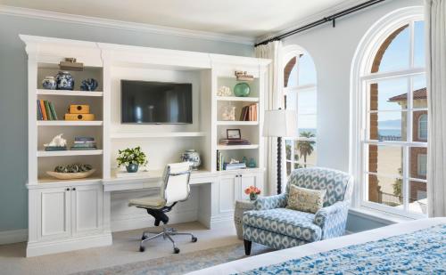 Casa Del Mar Room Type - King Room with Partial Ocean View