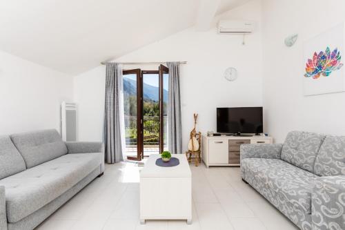Apartments Miramar - image 10