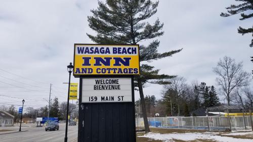 Wasaga Beach Inn And Cottages - Accommodation - Wasaga Beach