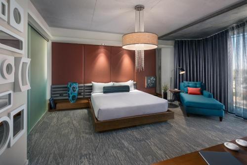 Hotel Valley Ho - image 2