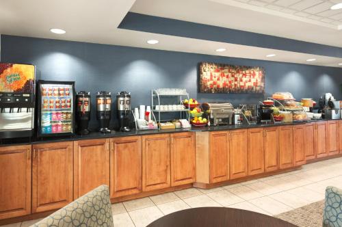 Food and beverages, Wingate by Wyndham Fargo in Fargo (ND)
