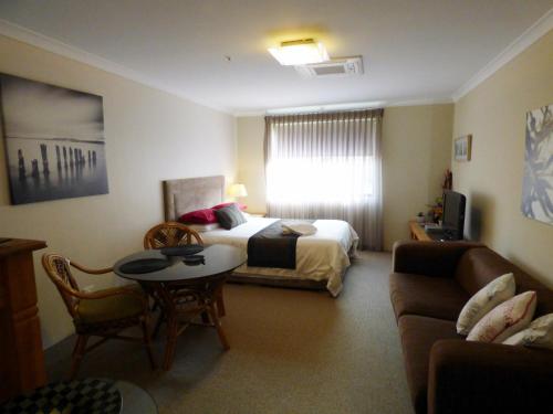 Breakwater Short Stay in Mandurah
