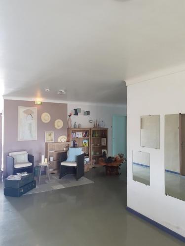Hotel Carina-Très Grande Piscine-Local à Vélo – Apt En Provence, UT