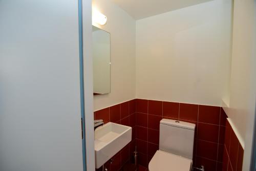 Athens' heart Syntagma metro apartment