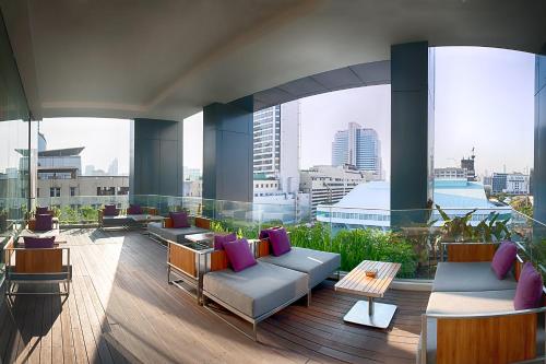 ผับ/เลาจน์, เมอร์เคียว กรุงเทพ สยาม (Mercure Bangkok Siam) near โรงเรียนเตรียมอุดมศึกษา