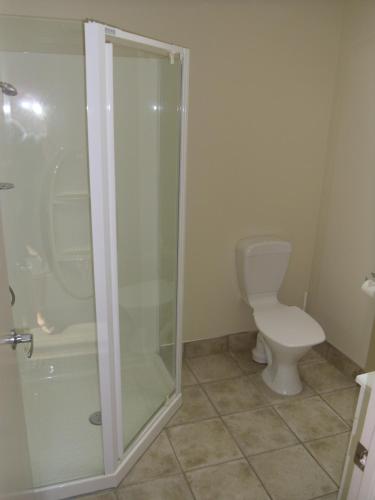 Fairway Motel & Apartments Room Type - Superior Two Bedroom Apartment with Two bathrooms Fairway Motel & Apartments Room Type - Superior Two Bedroom Apartment with Two bathrooms