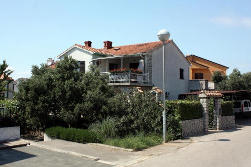 Apartments with a parking space Krk - 418 Krk