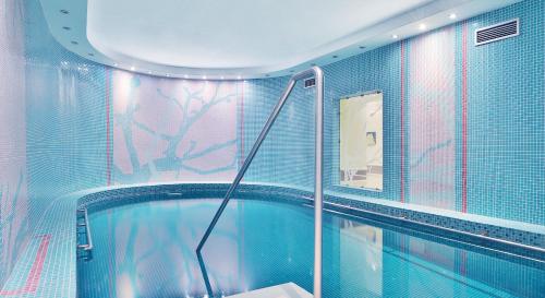 Swimming pool, Sun Palace Wellness Hotel in Marianske Lazne